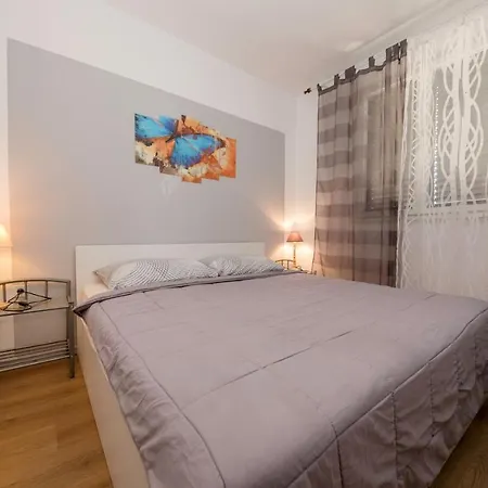 Vesna 2844 Гостевой дом Супетарска-Драга
