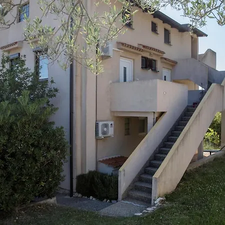Vesna 2844 Gostinjska kuća 3*